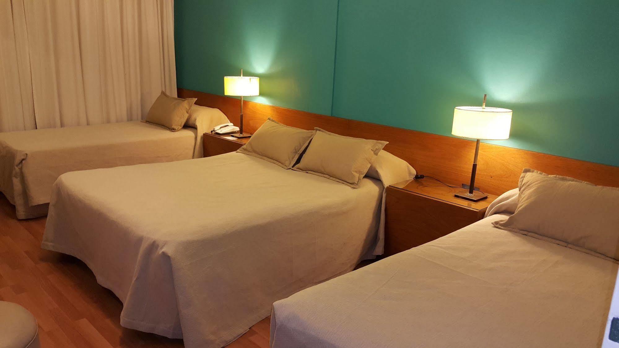 Hotel Avenida Buenos Aires Zewnętrze zdjęcie
