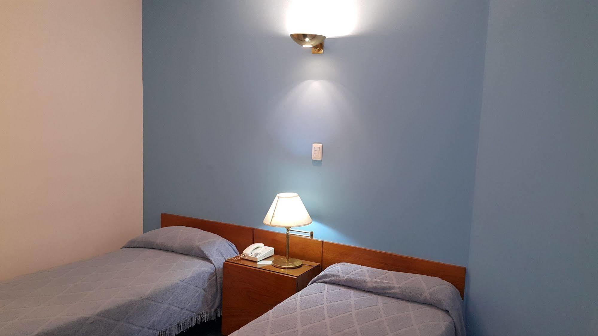 Hotel Avenida Buenos Aires Zewnętrze zdjęcie