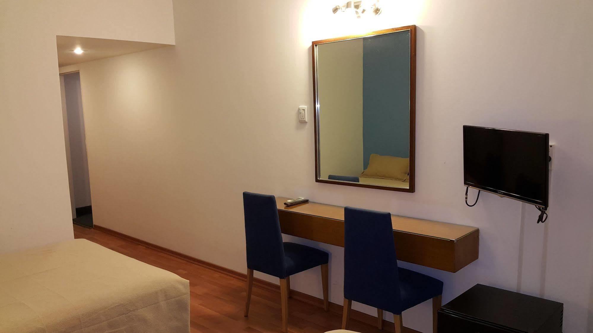 Hotel Avenida Buenos Aires Zewnętrze zdjęcie