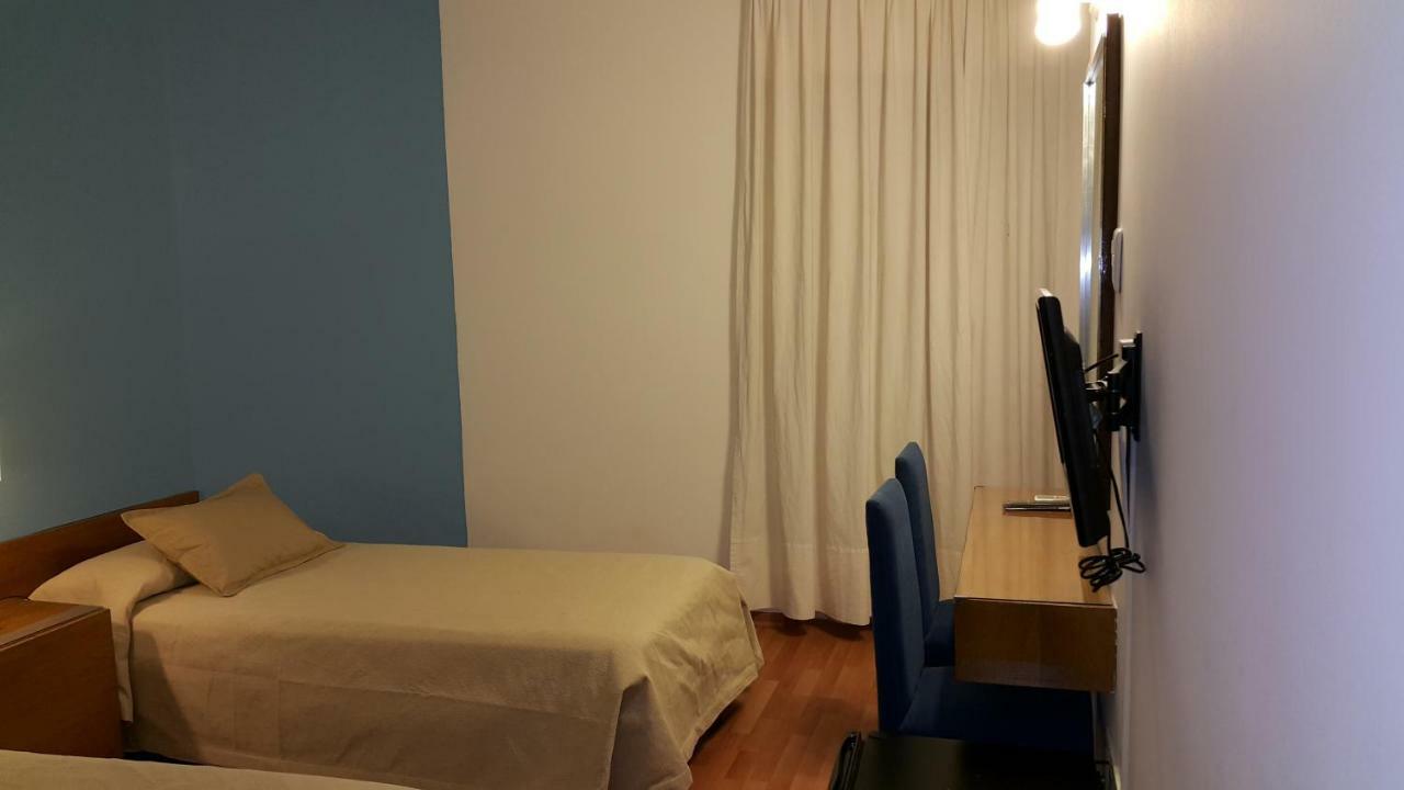 Hotel Avenida Buenos Aires Zewnętrze zdjęcie